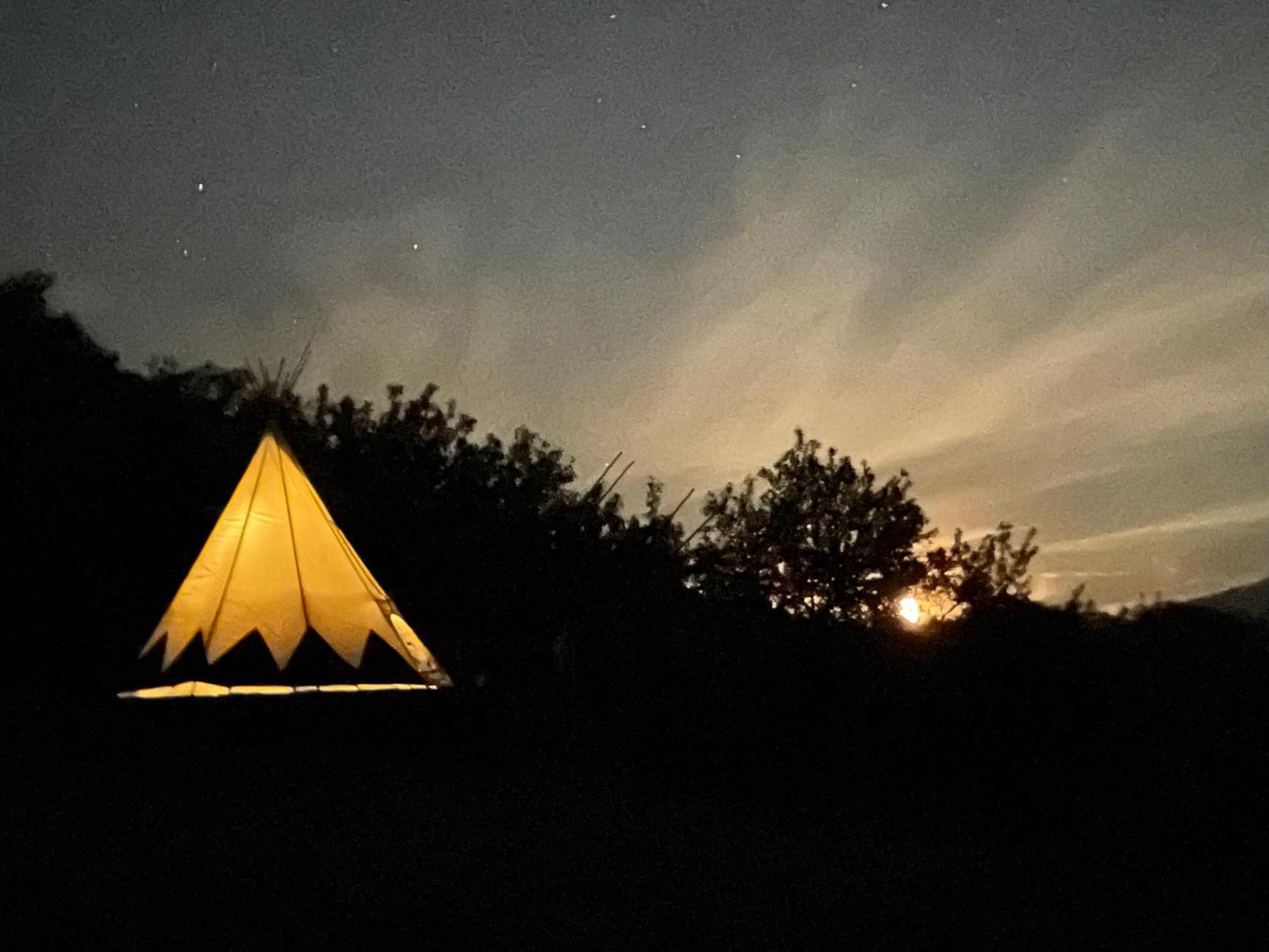 Langaland Glamping Hotel Susenii Birgaului Exterior photo